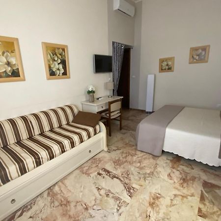 Villa Lazzari B&B Tra I Due Mari Maglie Buitenkant foto