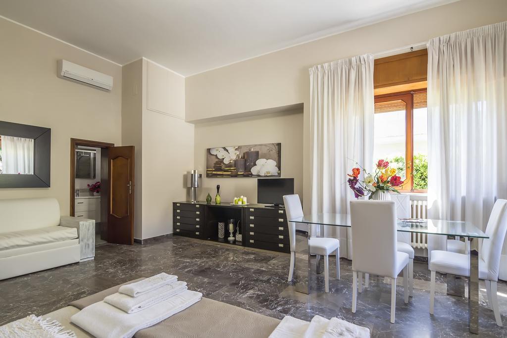 Villa Lazzari B&B Tra I Due Mari Maglie Buitenkant foto